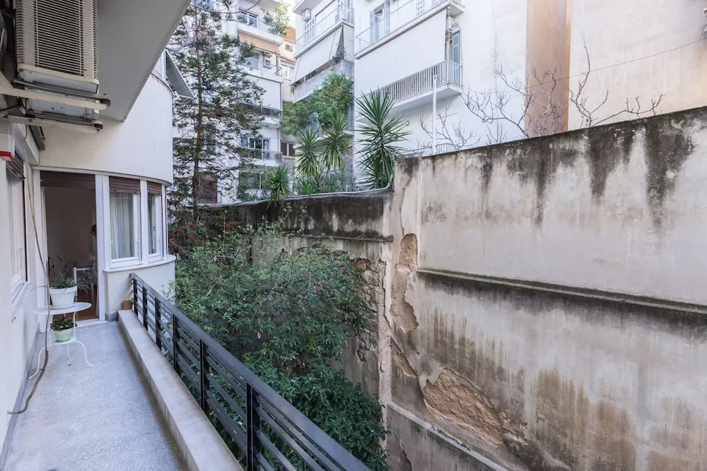 Elegant & Spacious 2bdr Flat