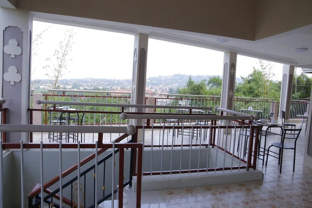 Crystal Hotel Apartments Entebbe