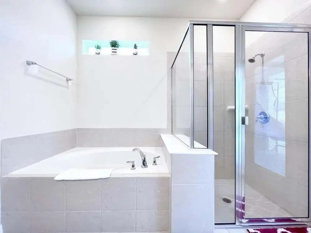 Luxury & Loaded Pool Home With Private Pool 8 Bedroom Home