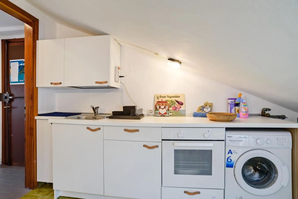Bright attic under the sky of Como! Close to City Center and to services