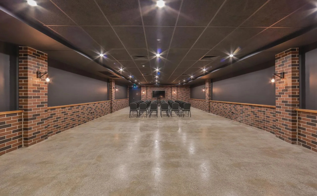 Best Western Plus North Lakes Hotel