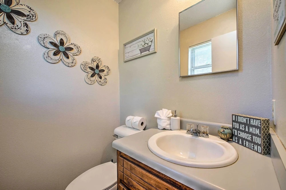 Private Hot Tub & Yard: Secluded Broken Bow Home!