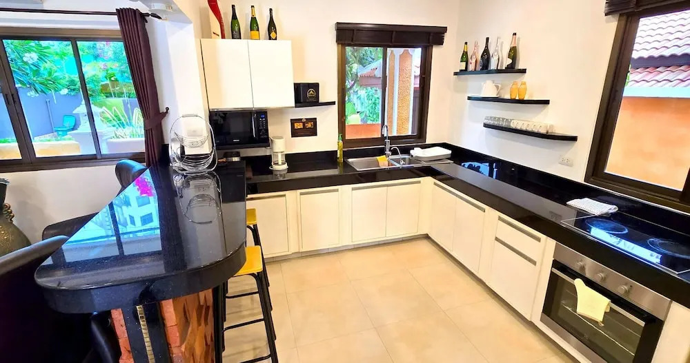 WOWLAND Luxury Pool Villa Pattaya Walking Street