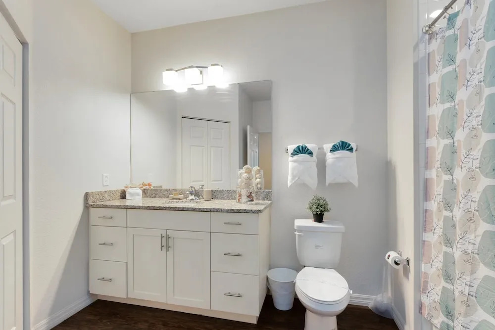 Lucaya Village Resort - 4 Bed 3 Bath Townhouse