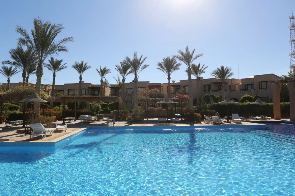 Tamra Beach Resort