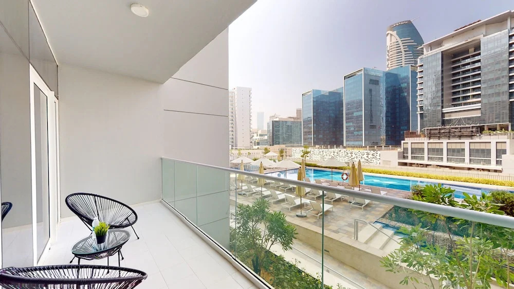 WelHome - Cozy 1BR With Private Balcony Steps From the Canal