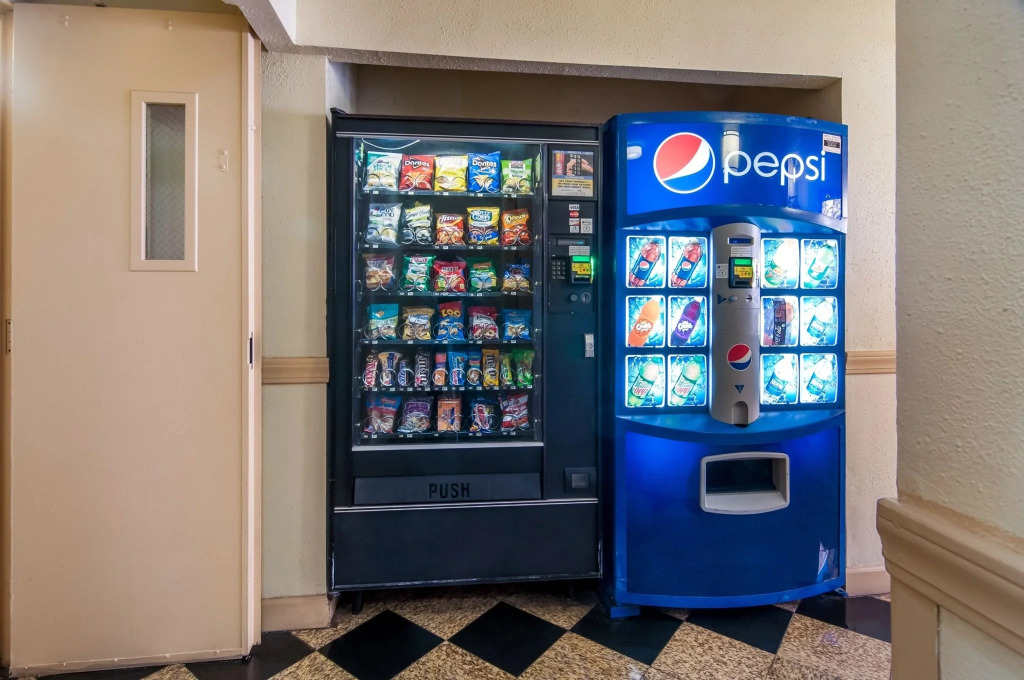 Red Carpet Inn - Newark Airport