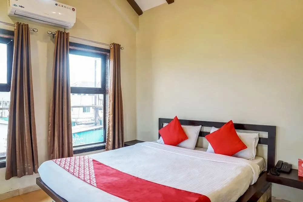 OYO 11898 Hotel Vhyomaan