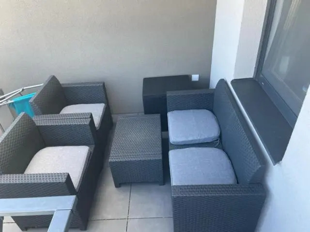 Lakeside Family & Studio Apartments