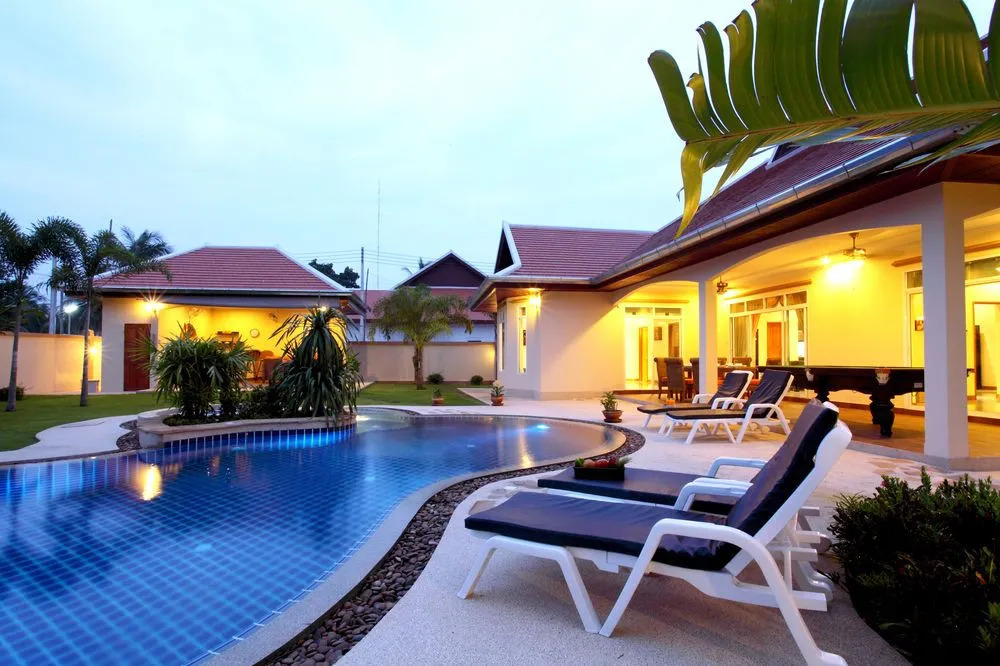 The Chase & Foxlea Villas