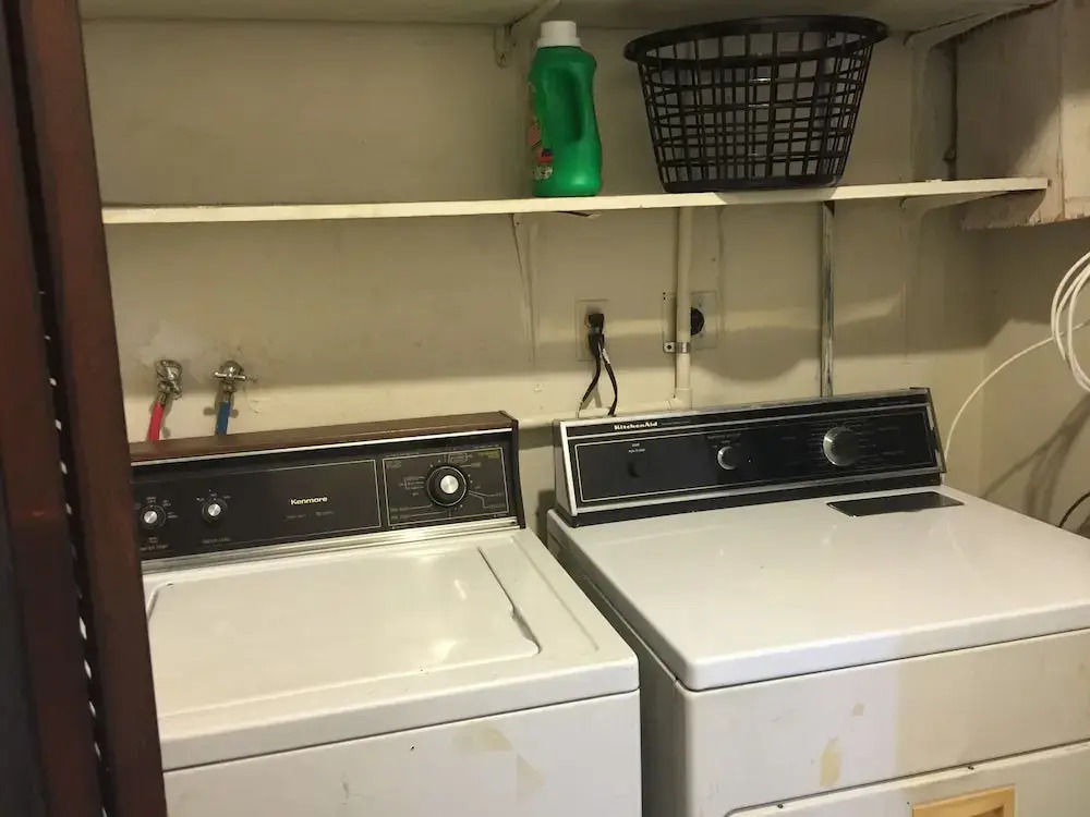 Lovely 1-Bedroom Home with Pool