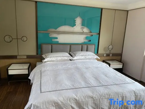 LUXEH Hotel