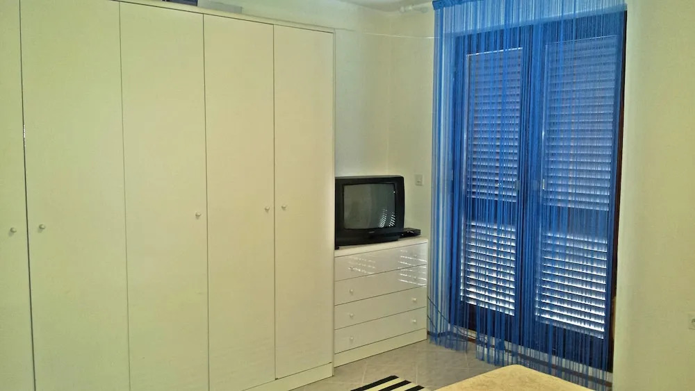 Apartment With 2 Bedrooms in Zlarin, With Enclosed Garden and Wifi - 2