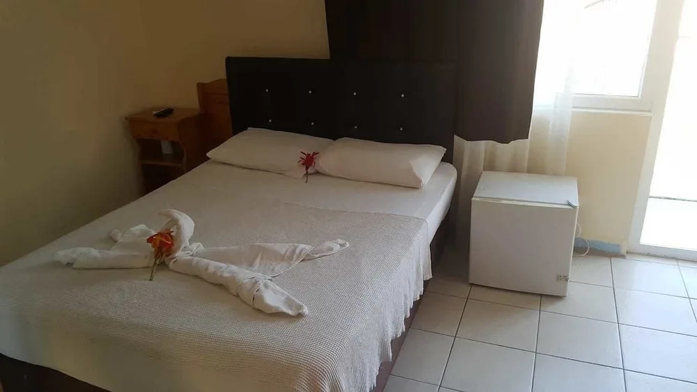 Deniz Otel