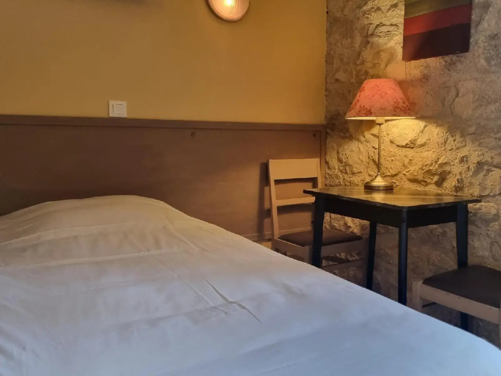 Logis Hotels- Auberge de la Tour - Hôtel et restaurant