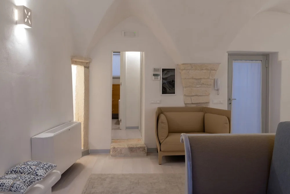 Stone apartment with Terrace by Wonderful Italy
