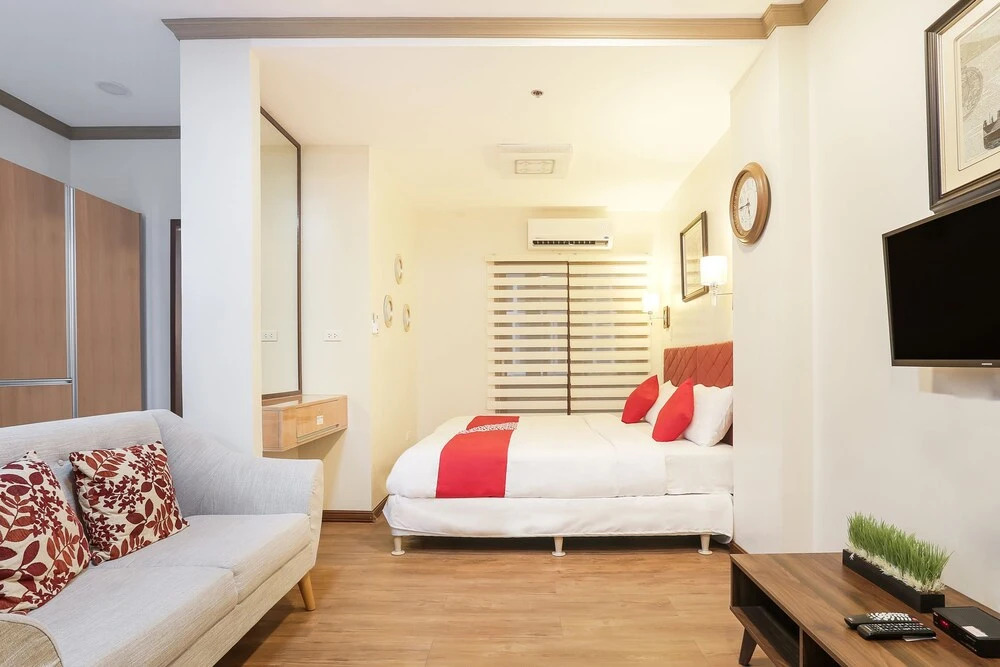 Bens Greentown Condotel