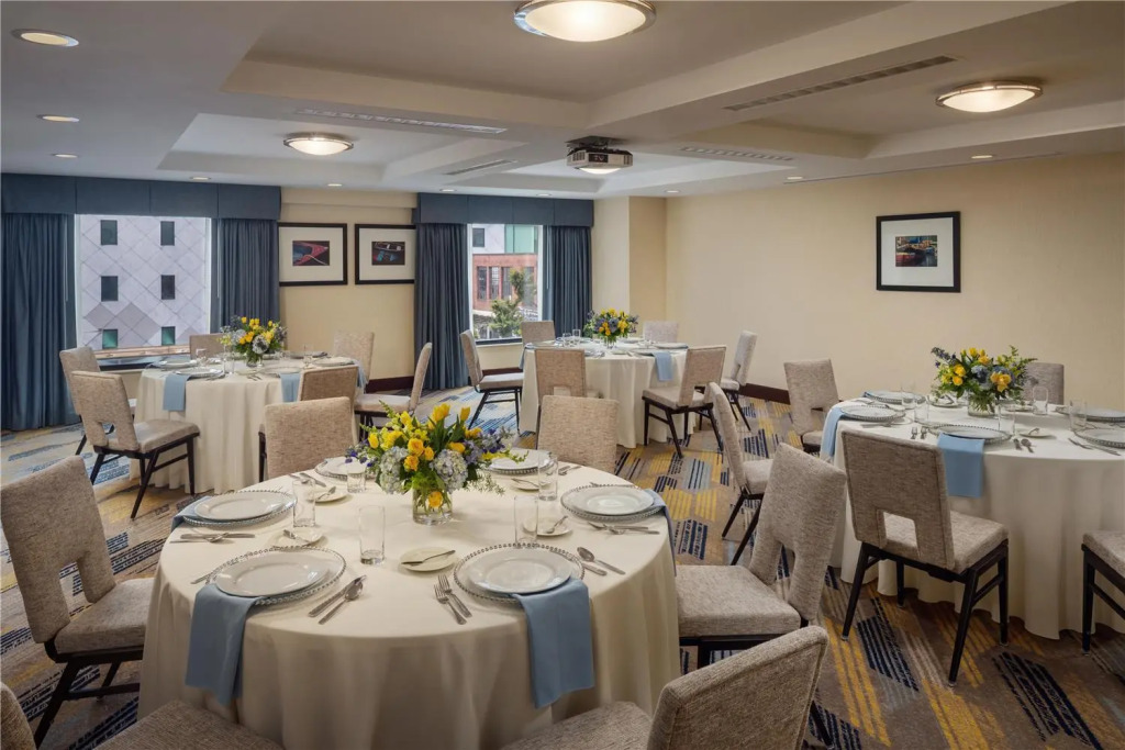 Hilton Garden Inn Portland Downtown Waterfront