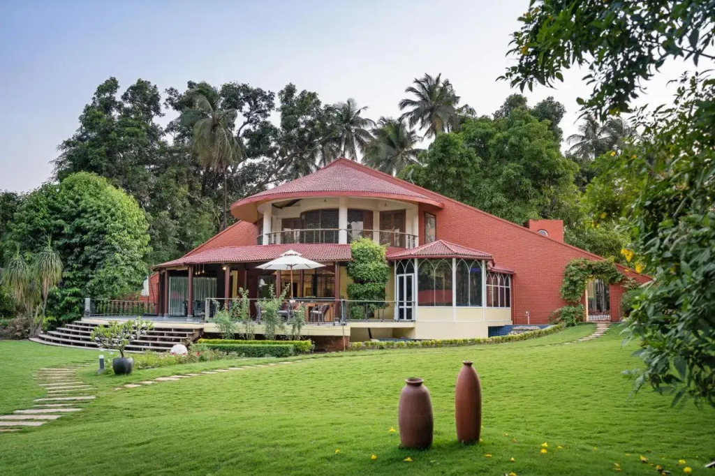 LohonoStays Villa Lani