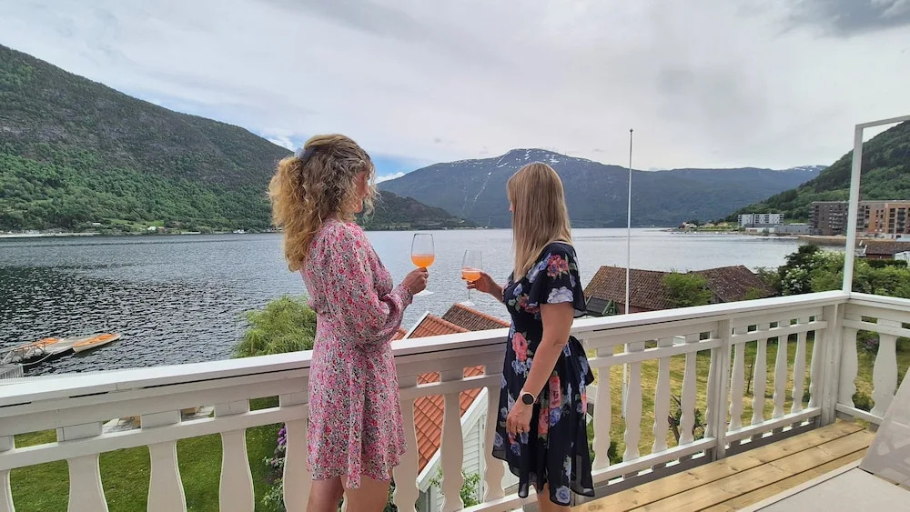 Hofslund Fjord Hotel