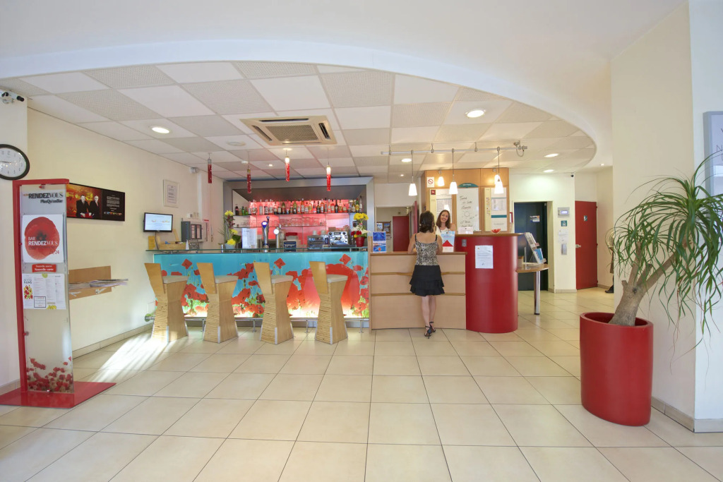 Ibis Pau Centre