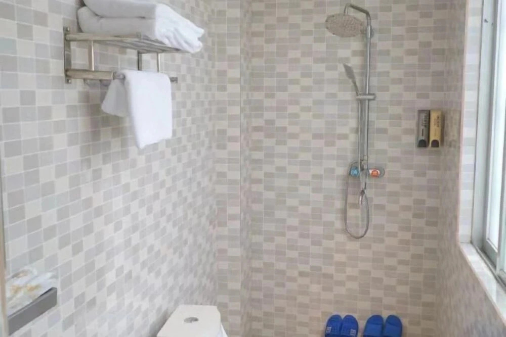 Juyuan Business Hostel