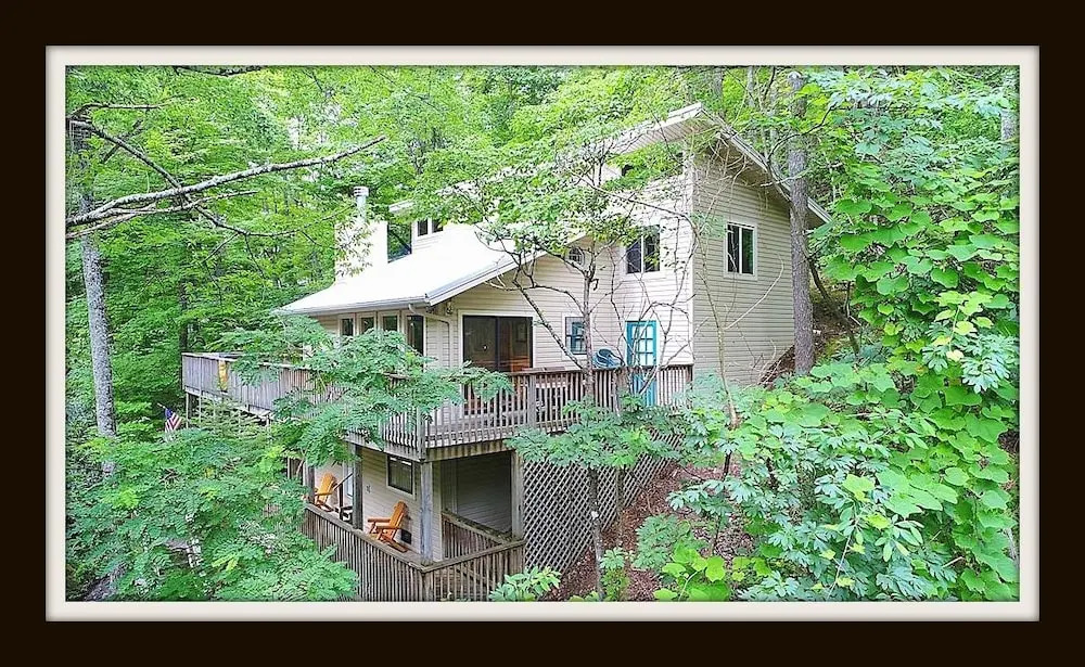 Alpine Vista - 3 Br cabin by RedAwning
