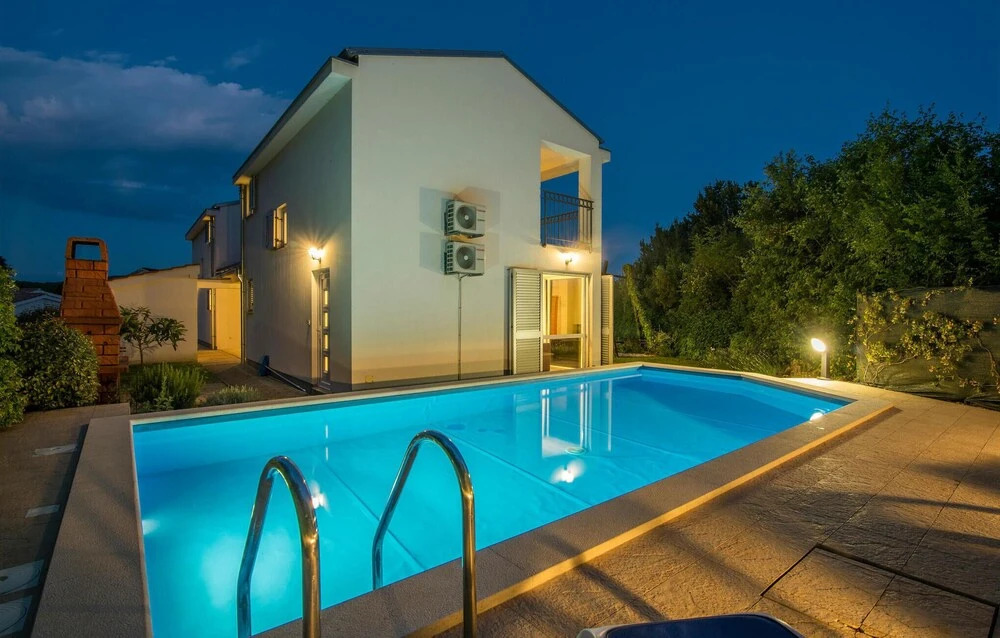Amazing Home in Kornic With Outdoor Swimming Pool, Wifi and 6 Bedrooms