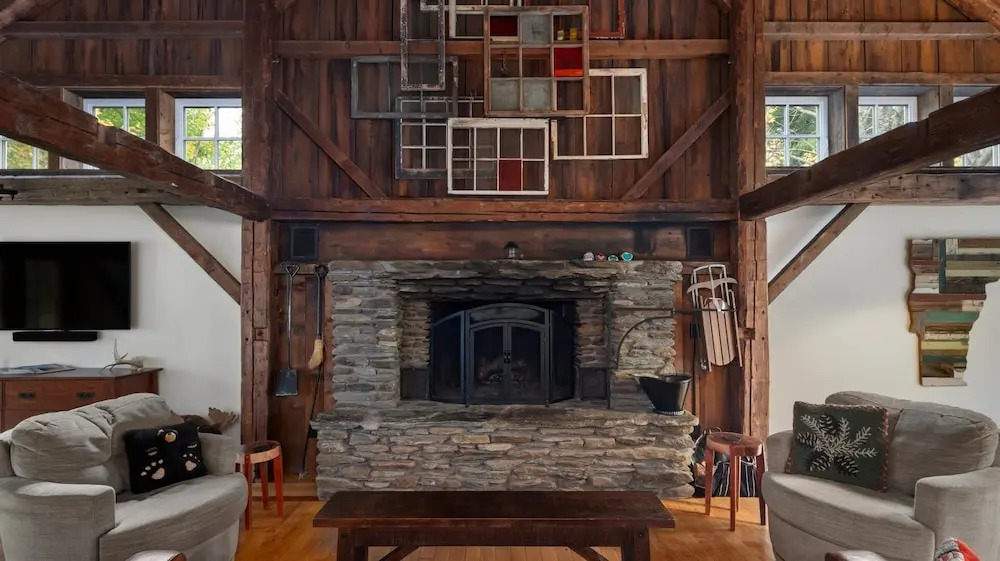The Common Man At Mad House 3 Bedroom Condo by RedAwning