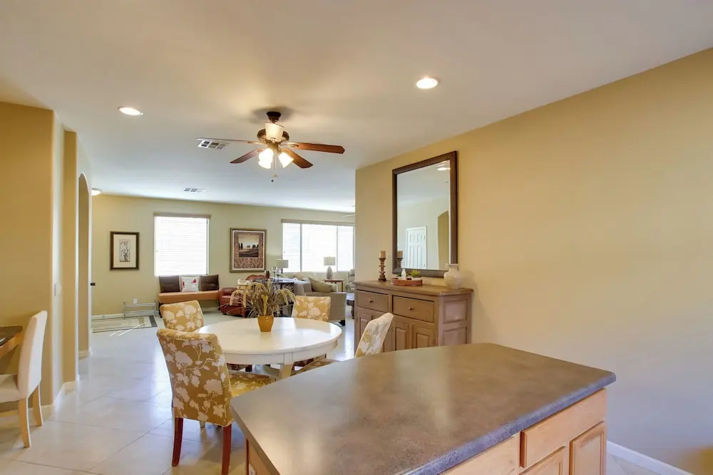 Near Golf: Sunny Arizona Oasis in Goodyear!