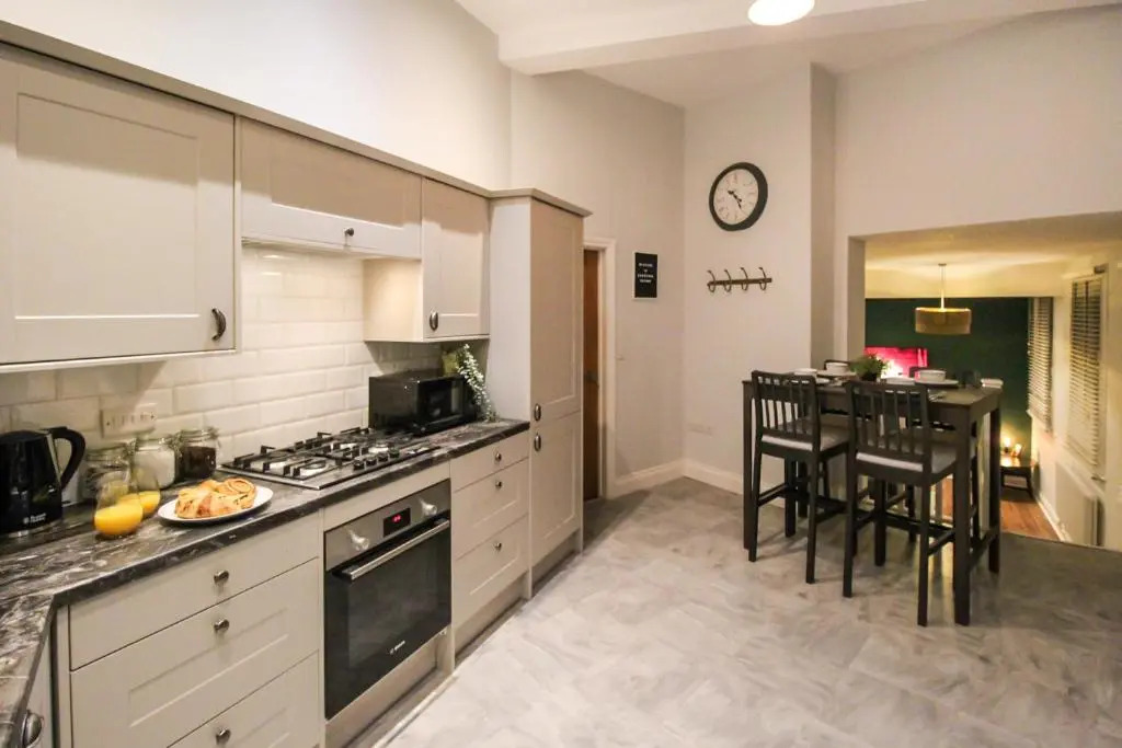 3 Bedroom City Centre Townhouse