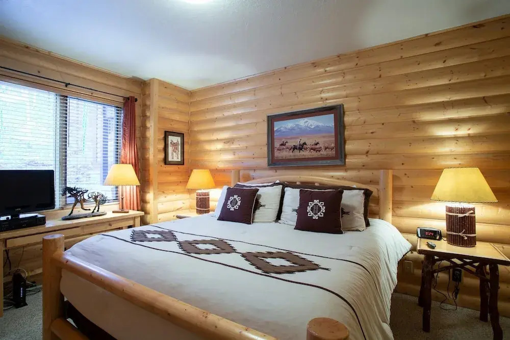 Comstock Lodge at Deer Valley Resort - Two Bedroom Condo with Hot Tub #101 2 Condo