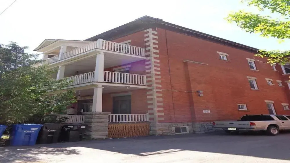 Adib Apartments - 362 Friel St