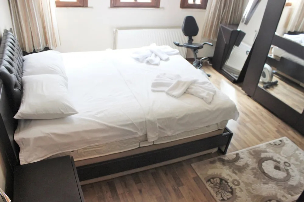 Mardian House - Adults Only
