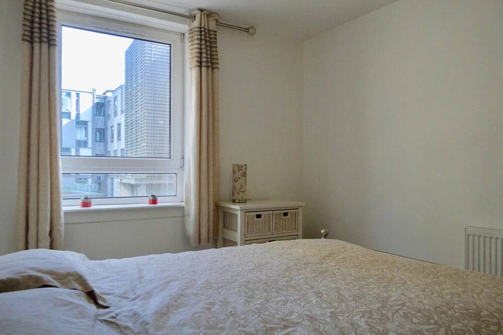 Bright 2 Bedroom Apartment in the Heart of Edinburgh