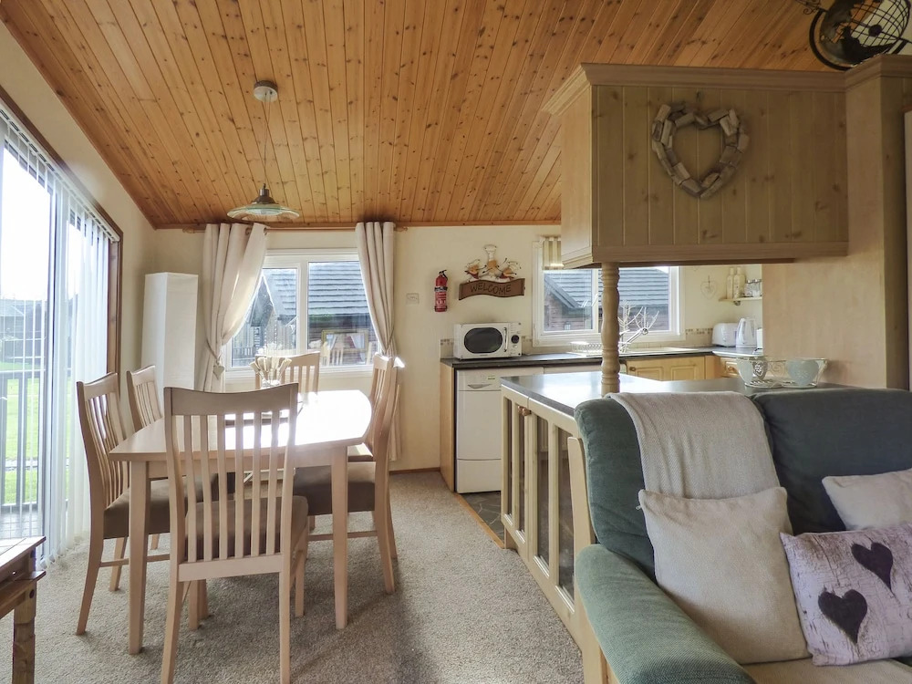 Peri Lodge