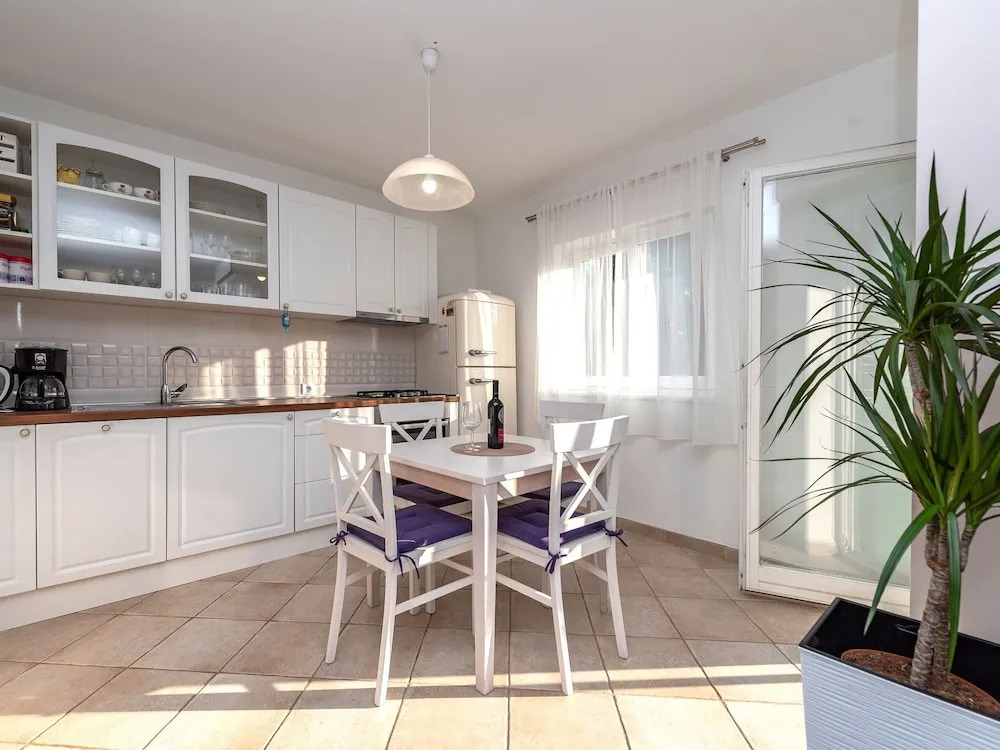 Two Modern Ground Floor Apartments With Private Terrace Near the Beach
