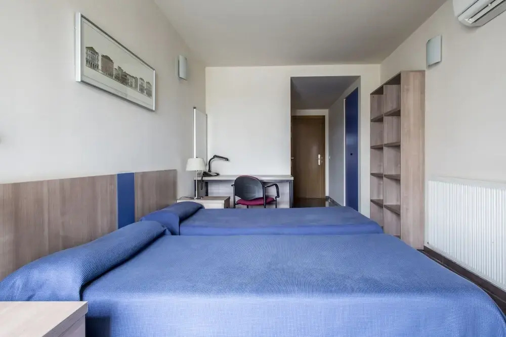 Residencia Universitaria Resa Hernán Cortés - Centro Adscrito a REAJ