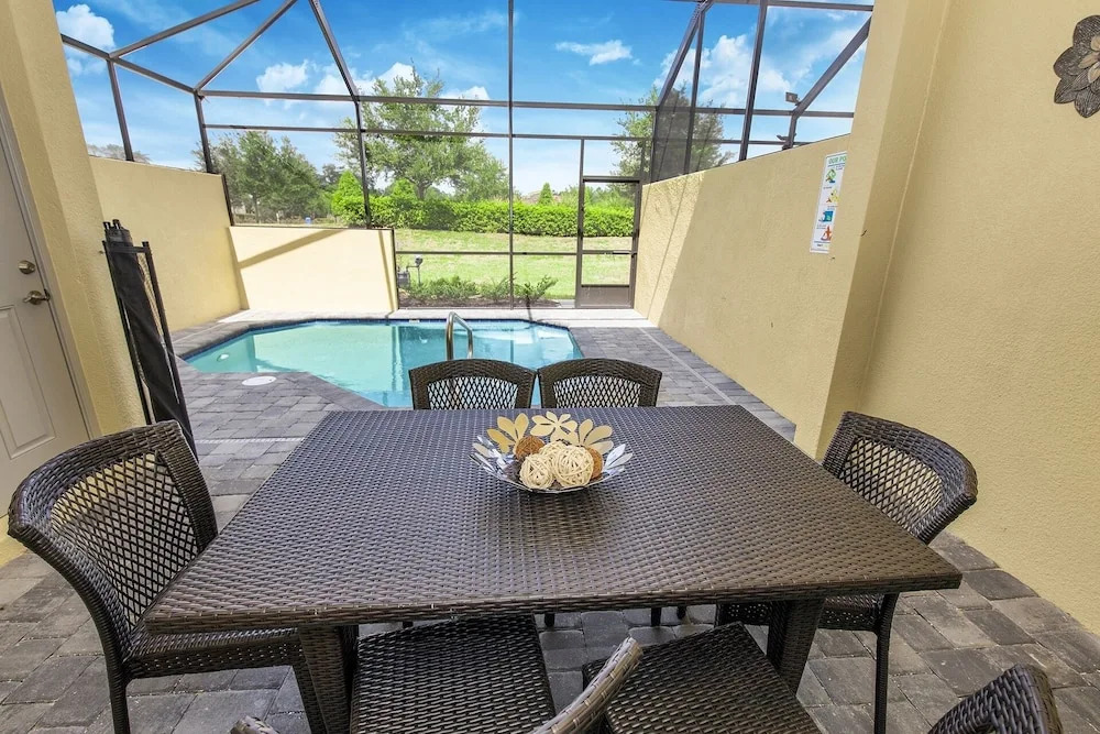 134fr 5 Bedroom Townhouse