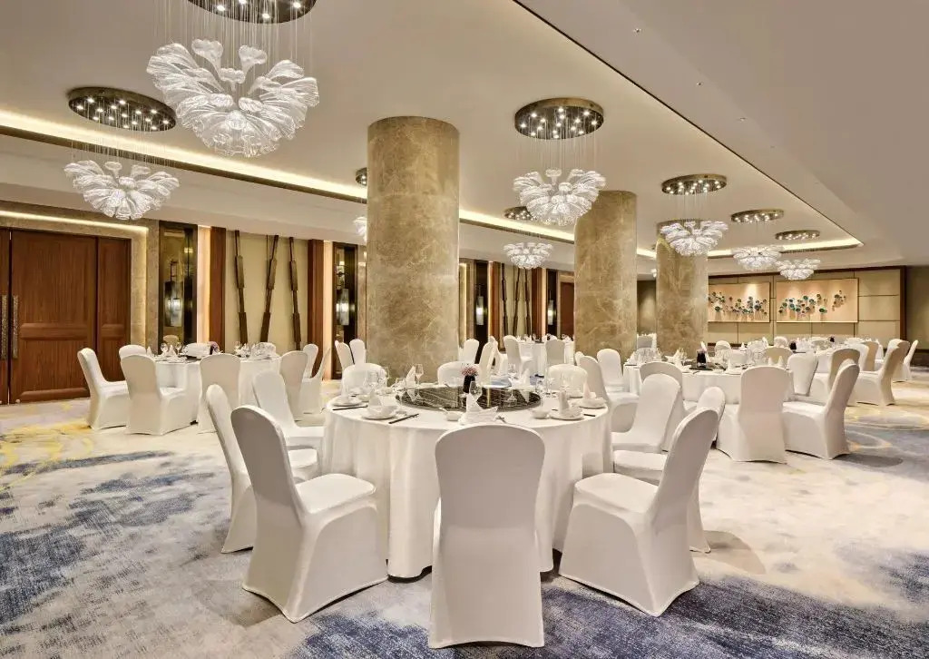 HUALUXE Suzhou Bay Hot Spring Resort by IHG