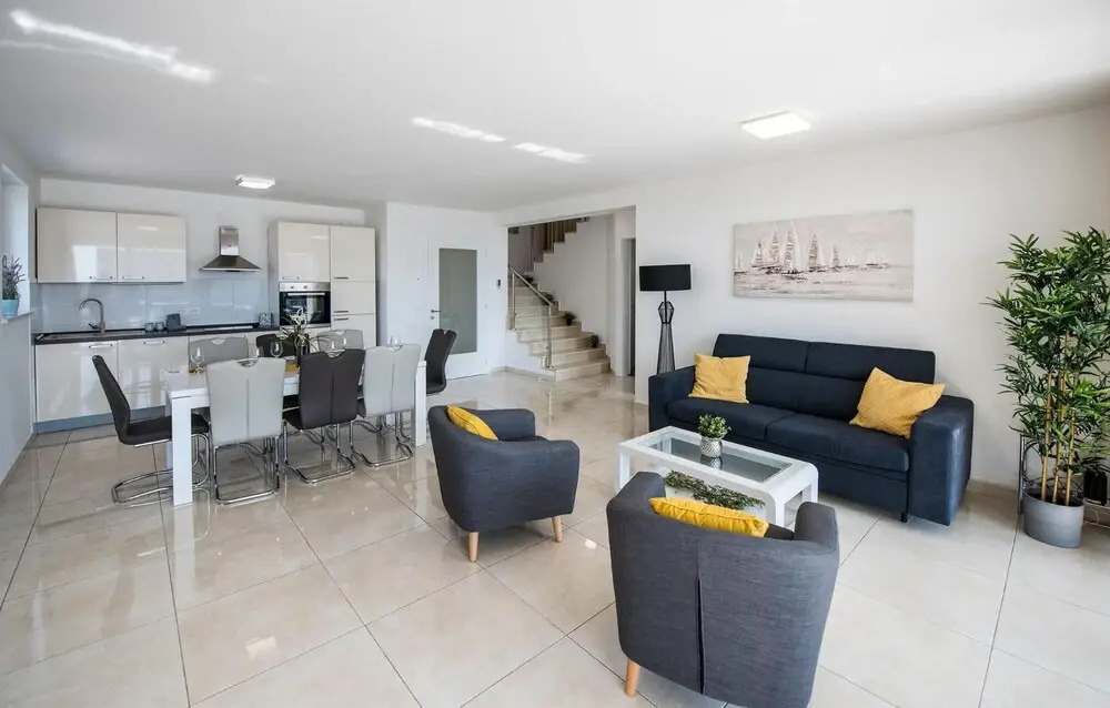 Awesome Home in Novalja With Wifi, 4 Bedrooms and Outdoor Swimming Pool