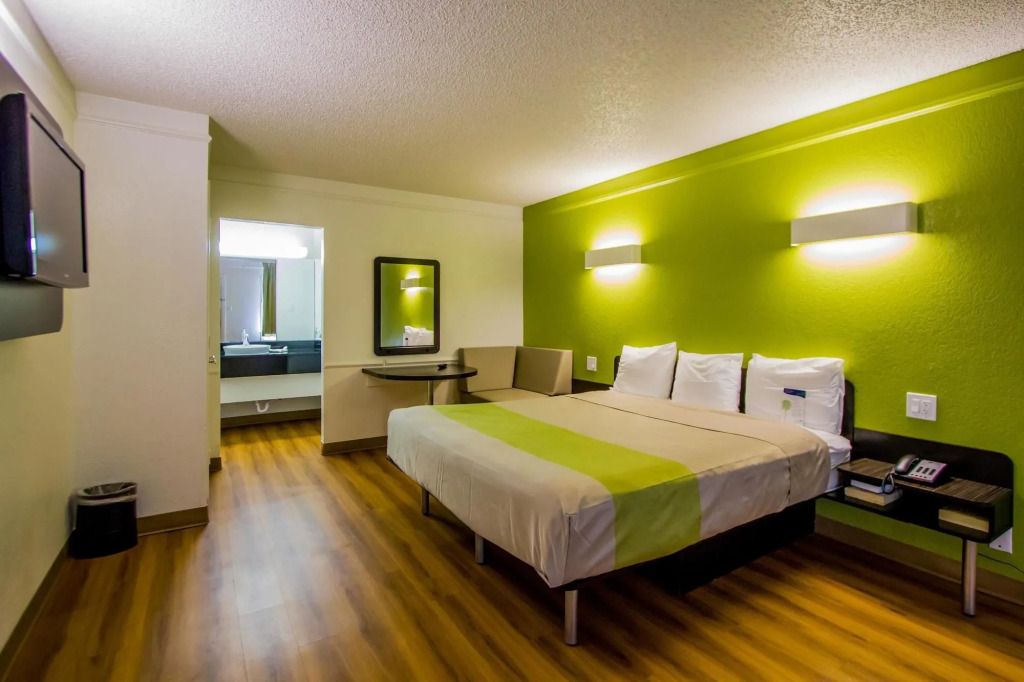 Motel 6-Austin, TX - Midtown