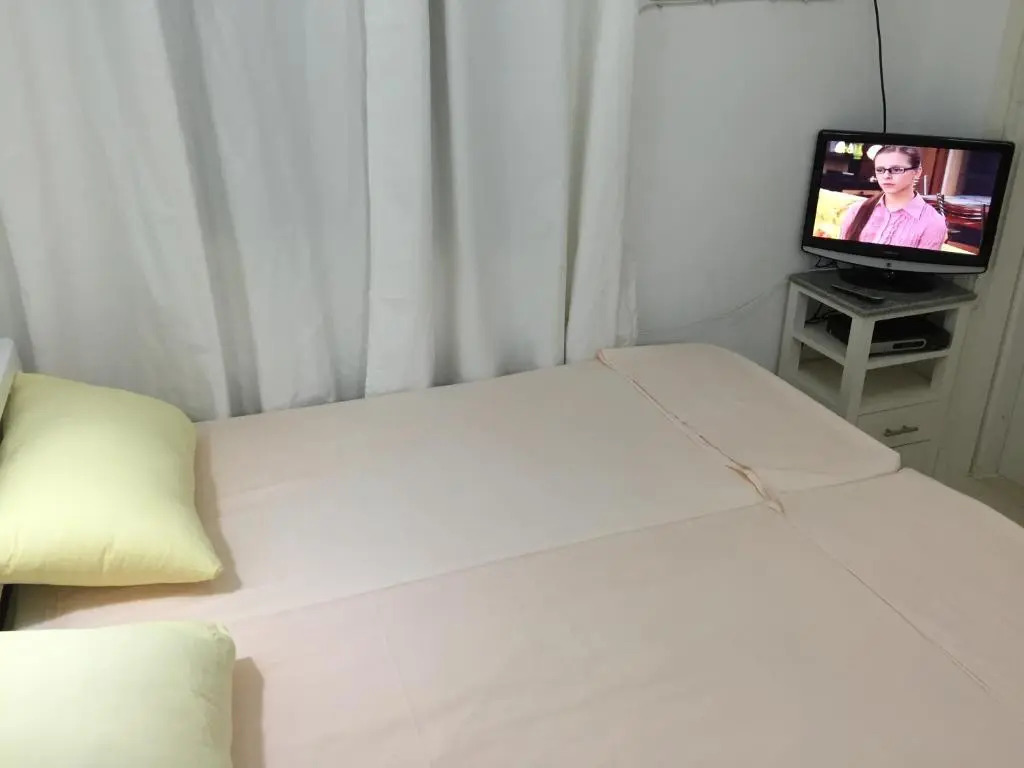 Mini-Studio With Free Private Beach