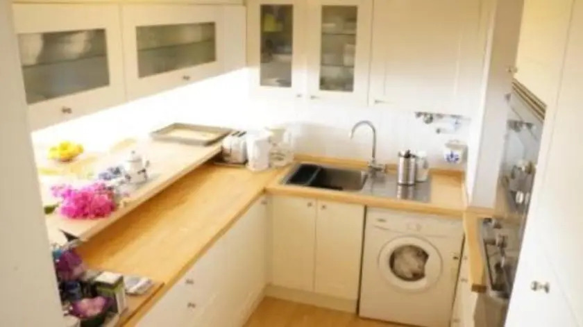 Apartment W Stunning View - MARINA - Free Parking & AC