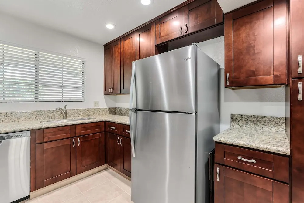 2BR 2BA Stylish Palm Springs Condo