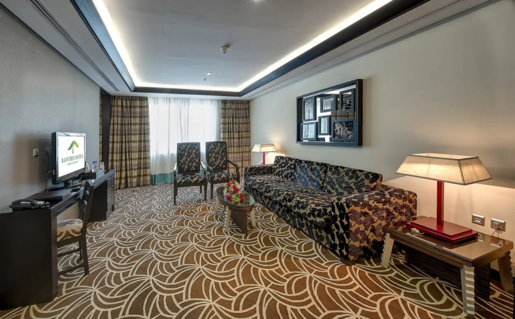 Pavilion Palace Hotel