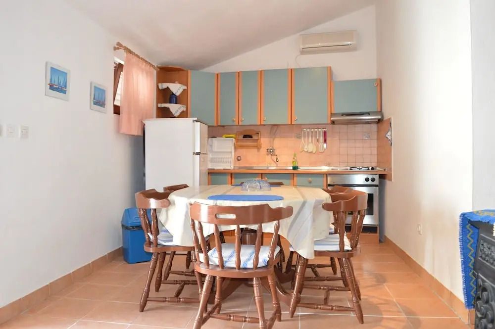 Apartments Savarin 550