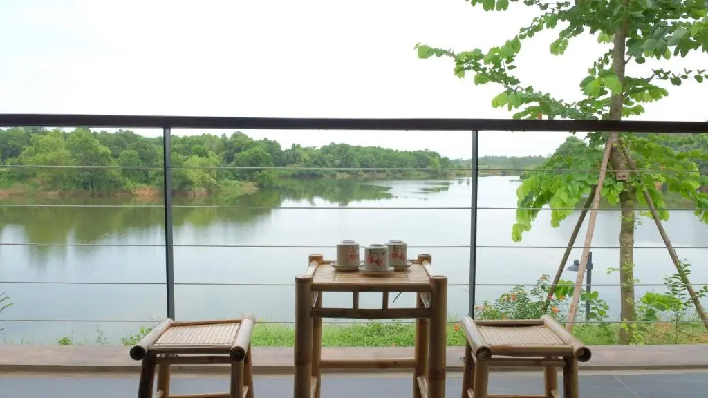 Tomodachi Retreat - Làng Mít