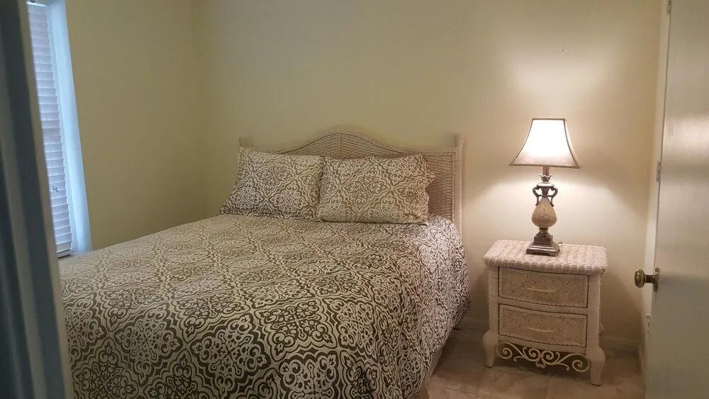 La Vista - 2 Br Condo