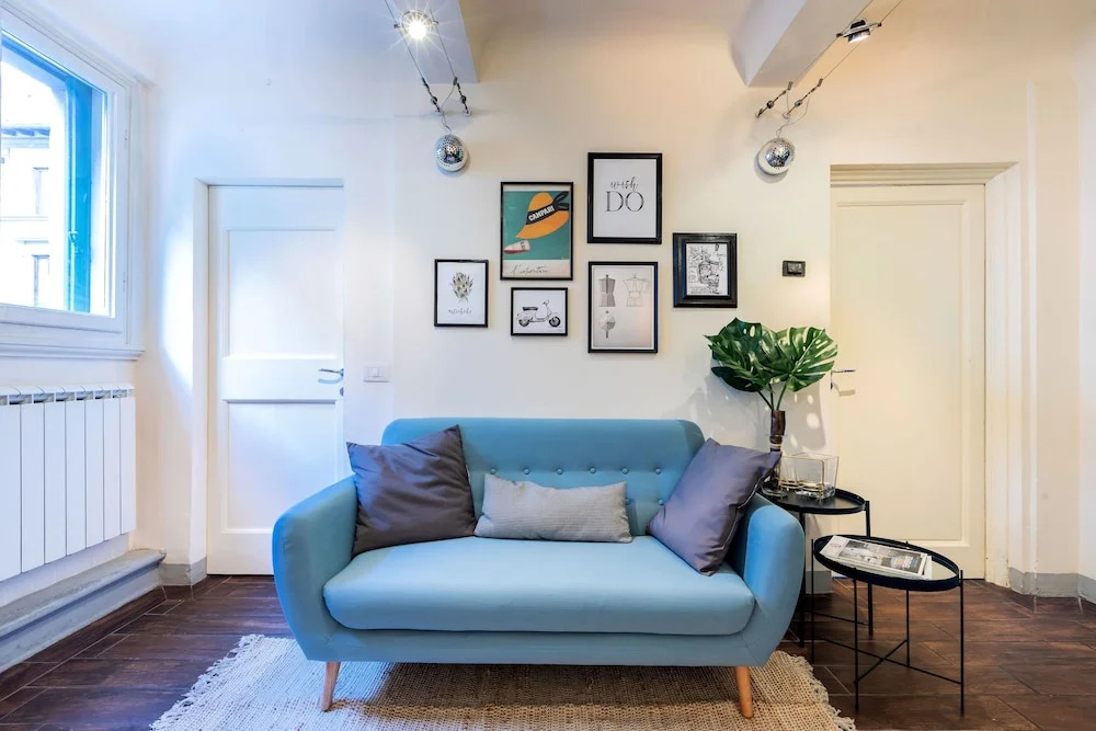 Comfortable 3BD Apt 7min Walk to The Train Station